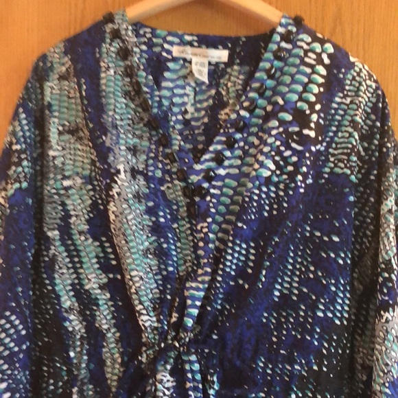 Cover up - Picture 3 of 3